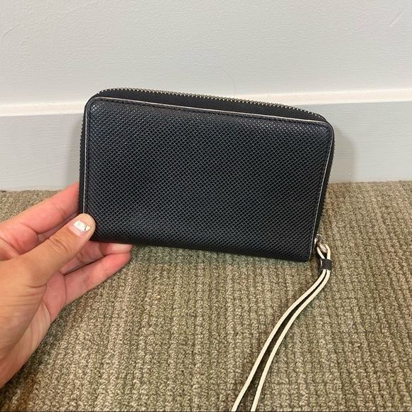 Marc Jacobs Black Small Wristlet With Zippered Coin Area - Picture 2 of 13